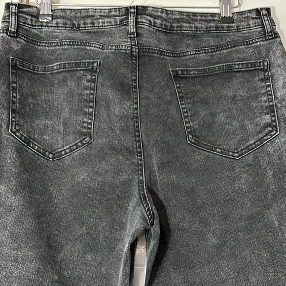 (2) pairs of Faded Glory brand jeans Size 16 - Picture 3 of 5